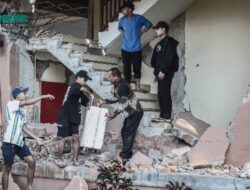 Gempa Magnitudo 7,7 Guncang Flores: 14 Orang Meninggal Dunia dan Ribuan Warga Mengungsi